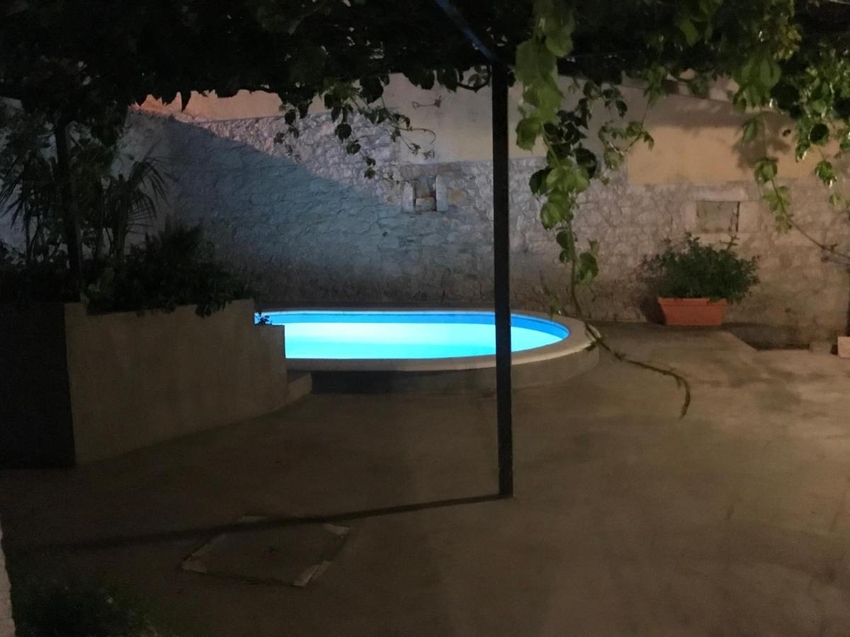 Dalmatian Rustic House Villa Petrcane Bagian luar foto