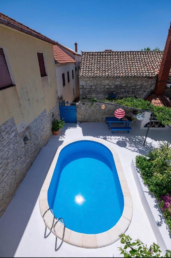 Dalmatian Rustic House Villa Petrcane Bagian luar foto